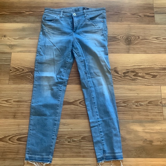 AG mid rise Stevie capri jeans size 27 - light wash - Picture 2 of 8